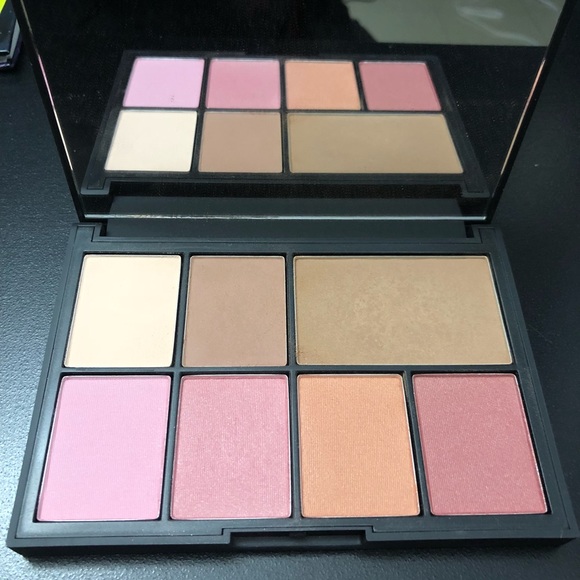 TAKING OFFERS NARS Steven Klein palette - Picture 2 of 3